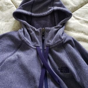 Size S. The Northface hoodie.